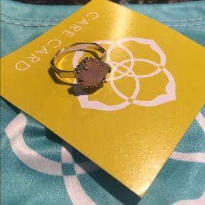 Kendra Scott rose quartz ring with gold band